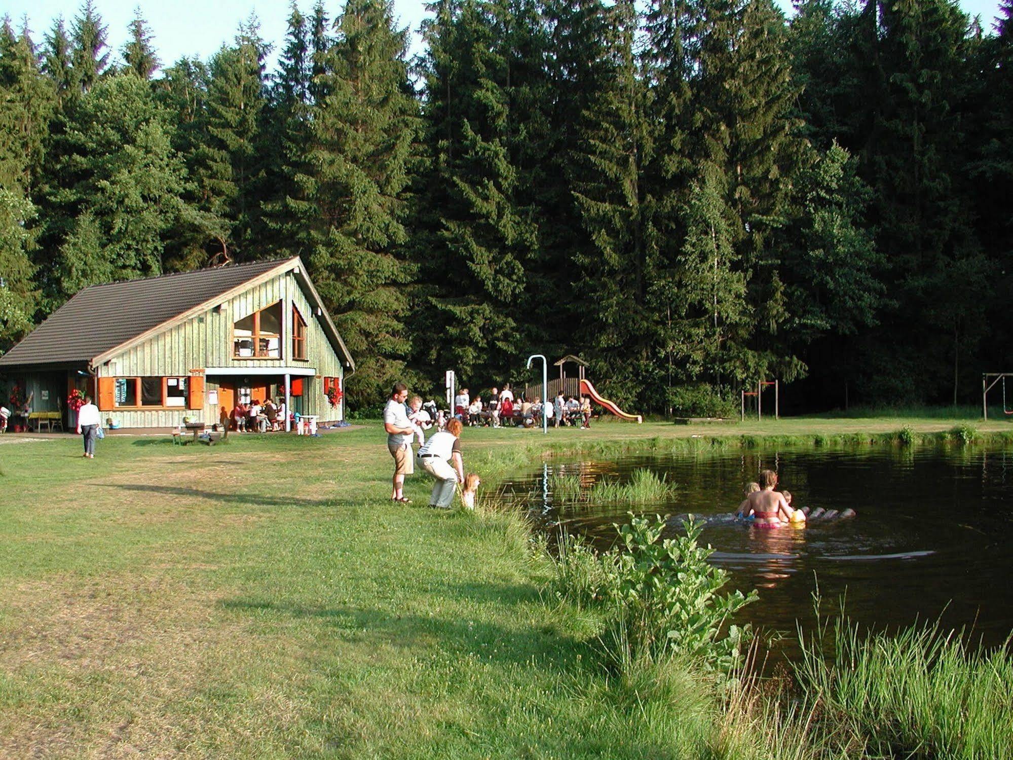 Antjes Schmankerlhotel Und Restaurant Trostau Bagian luar foto